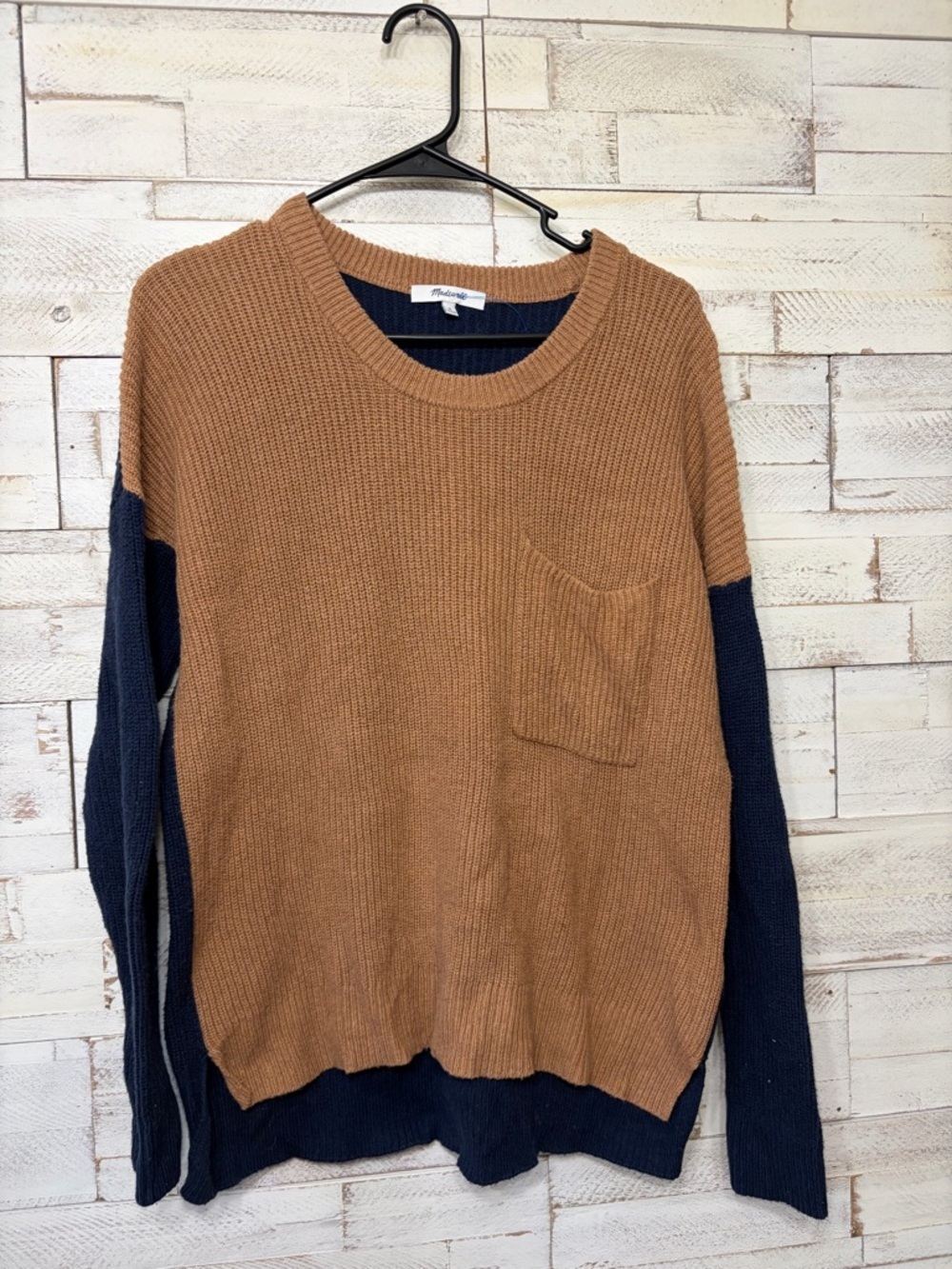 Madewell Thompson Pocket Pullover Sweater tan and navy colorblock design medium